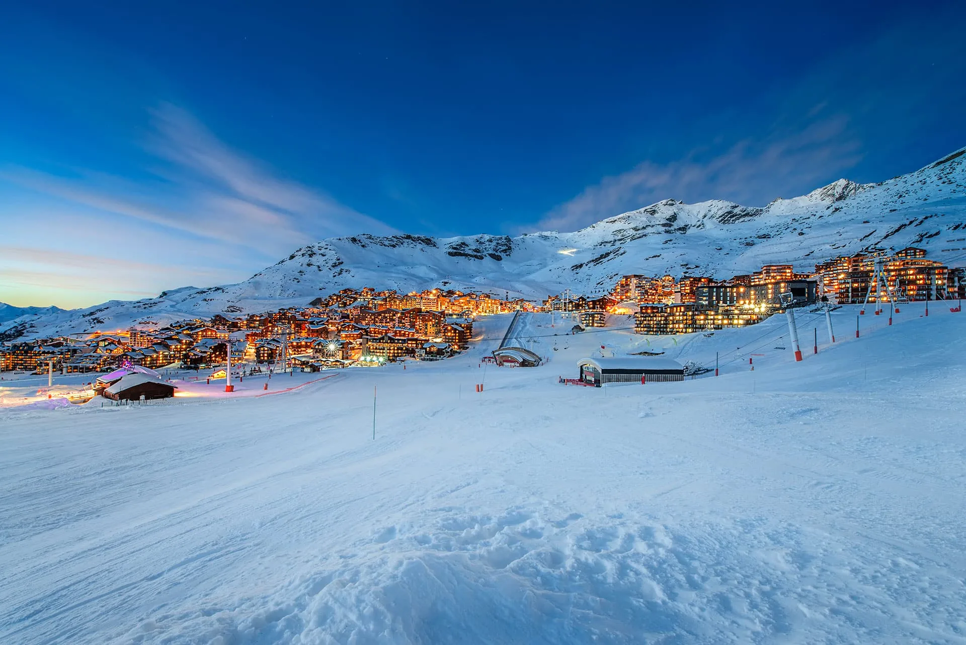 La résidence Les Ancolies sous la neige à Val Thorens